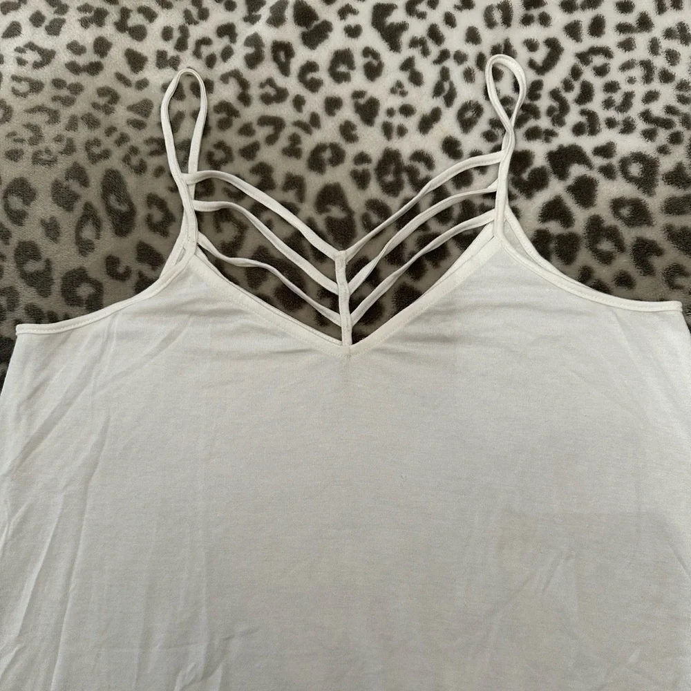 2015 Express One Eleven Double V-neck Strappy Front Cami Tank Top White Small